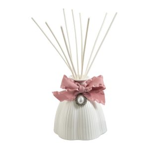 Home fragrance diffuser Marie-Antoinette ribbed white marquise
